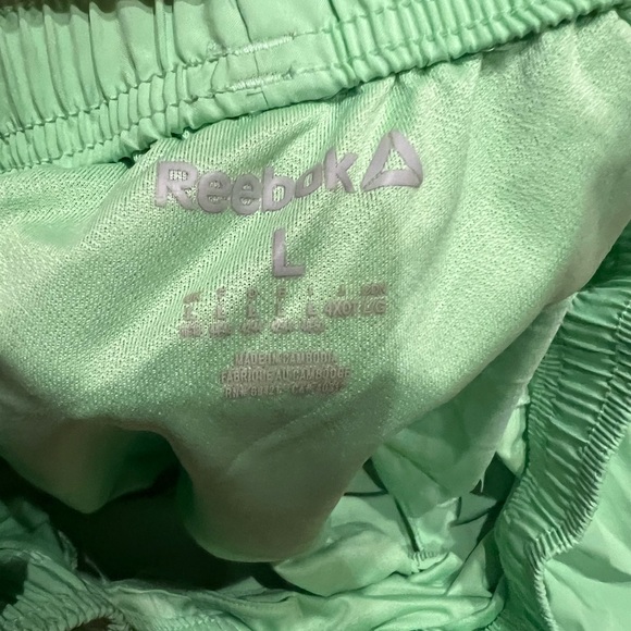 Reebok Lightweight Neon Green Speedwick Shorts Elastic Waistband Women Large - Picture 4 of 5